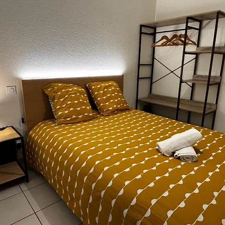 A Pied 5min, Terrasse, 2 Parkings, Renove *